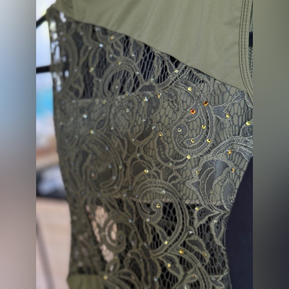 🌿Green custom lace Leotard dance costume with rhinestones, SA - Picture 3 of 11